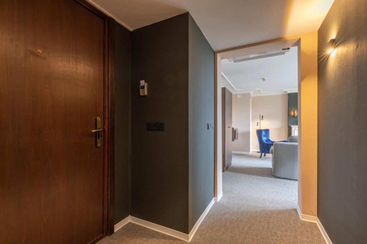 Fletcher Familiehotel De Hunzebergen 埃克斯鲁 外观 照片